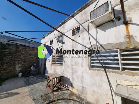 OPORTUNIDAD DE INVERSION, LOCAL EN VENTA BERAZATEGUI CENTRO