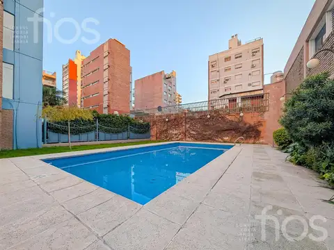 Montevideo al 2400