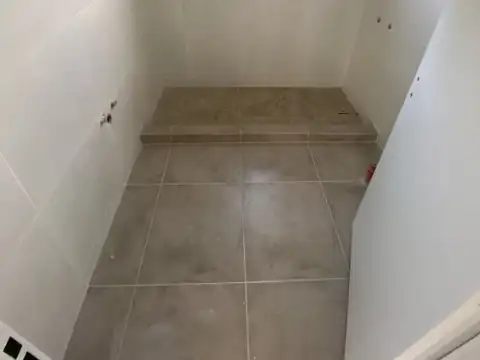 Curupayti 700, Piso PB