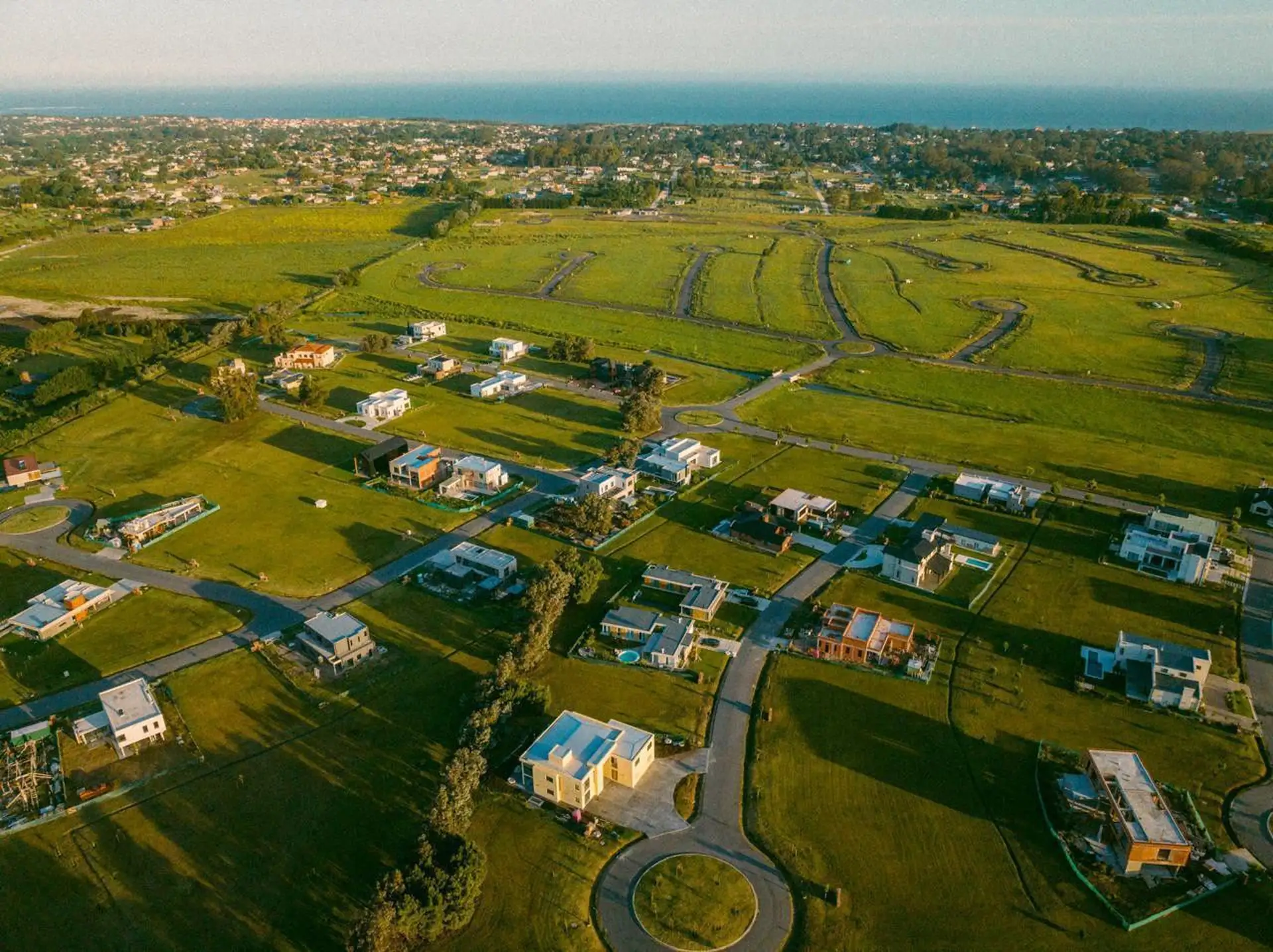 Lote en el excelente barrio privado Casonas del Haras