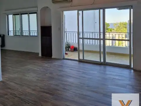 Dúplex en venta - 4 Dormitorios 3 Baños - Vicente López