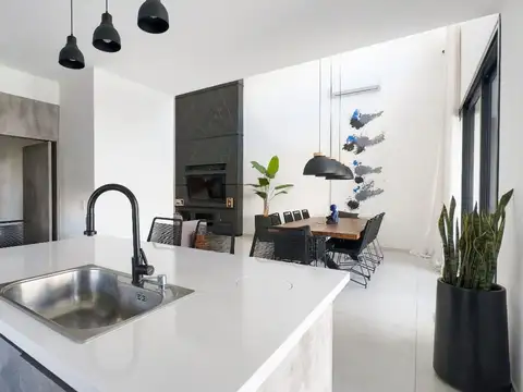 Casa en Venta al Este