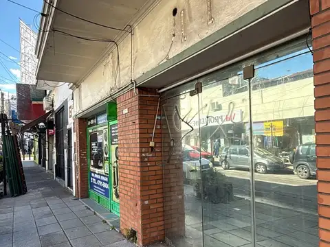 Local en Venta en Vicente López Vías / Río, USD 210.000