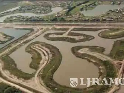 Lote al río en venta en San Benito