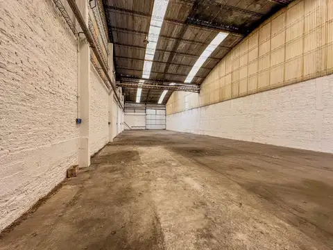 Galpon en Alquiler 18  mts Frente