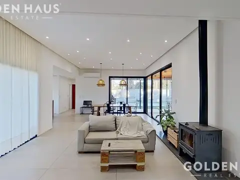 Casa en Venta en San Matias, USD 295.000