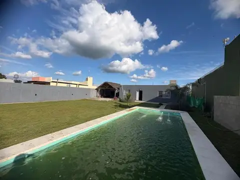 Casa en Venta con 5 cocheras