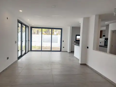 Monseñor Lindor Ferreyra 6600