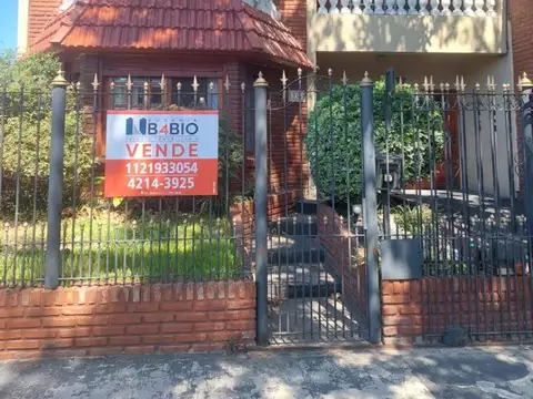 APTO CREDITO  CASA EN VENTA EN 2 PLANTAS. BARRIO SAN JOSE