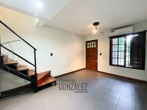 Depto Tipo Casa 3 ambientes con 2 baños