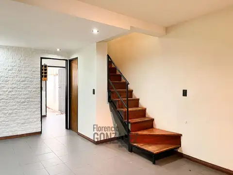 Depto Tipo Casa en Venta en Lomas del Mirador, USD 72.000