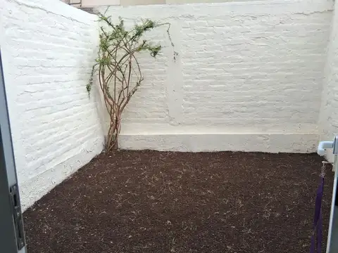 Casa en Alquiler con 1 cochera