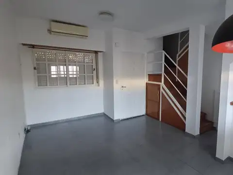 Casa en Alquiler en La Plata, $ 850.000