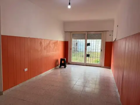 Depto Tipo Casa en Alquiler de 3 ambientes