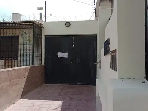 Casa 7 ambientes con 3 baños