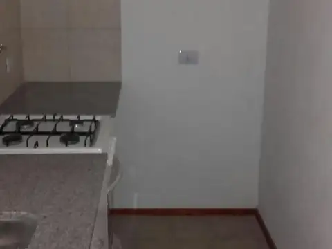 Casa 2 ambientes con 1 baño