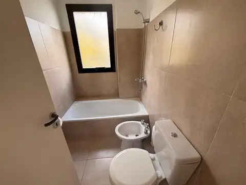 Departamento en Alquiler en Terminal de Omnibus, $ 570.000