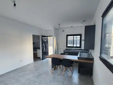 Departamento en Alquiler en Berazategui, $ 530.000