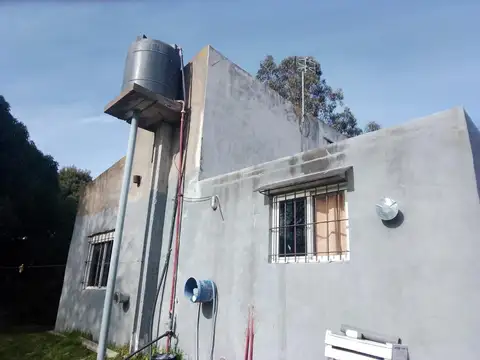 Casa 3 ambientes con 2 baños