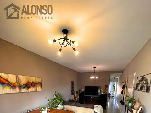 Departamento 3 Ambientes con Balcón en Venta en Lanús