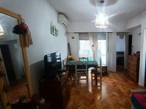 Avenida Rivadavia 8500, Piso 2