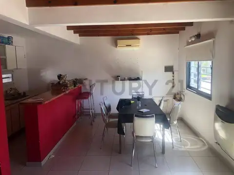 3 esquina 75 , Piso 0