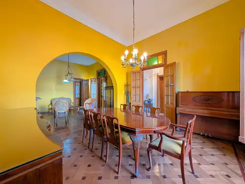Venta casa de 3 dormitorios con quincho y terraza barrio Abasto, Rosario
