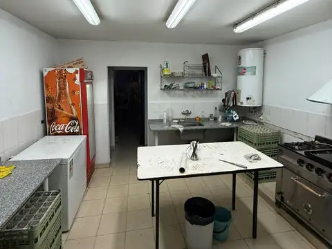 Local en Alquiler en Francisco Álvarez, USD 1.300