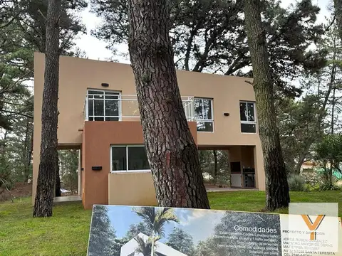 Los Crisantemos e/ Avenida 4 y Avenida 5