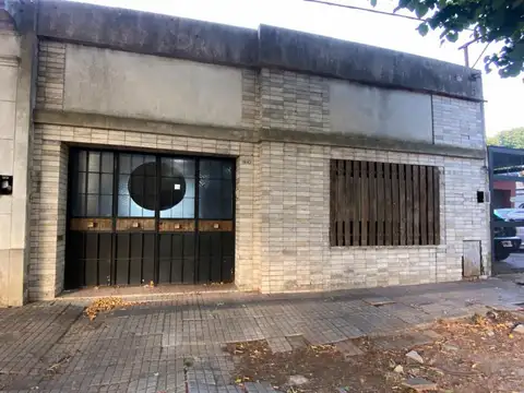 Casa en Venta en La Plata [Cod: 084003]