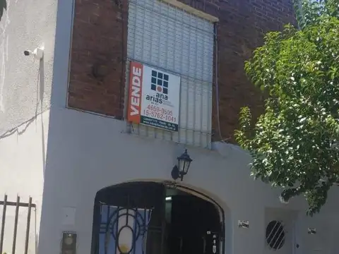 PH Dto 2 amb patio planta alta x escalera Independiente