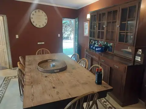 Casa en Alquiler Temporal con 4 cocheras