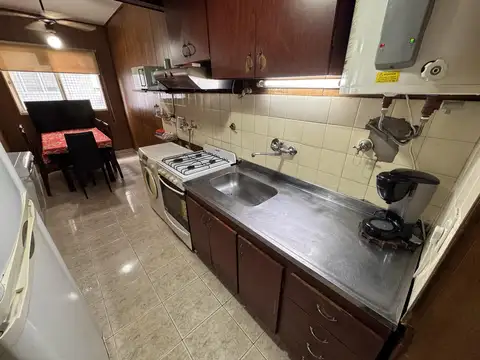 Departamento 4 ambientes en venta - Av. Larrazábal 400