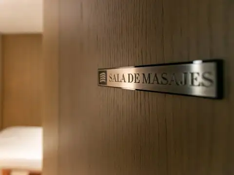 Deco Recoleta By Armani / Guido e/ Ortiz y Ayacucho 1900