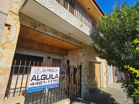 Casa de 4 amb. amplioscon patio