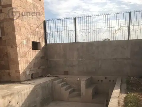 Casa en Venta en Cipolletti, USD 360.000