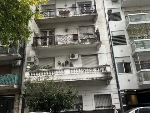Alquiler amplio departamento tres ambientes