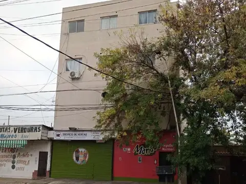 Departamento un dormitorio, en primer piso