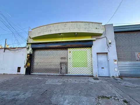 Alquiler de galpón comercial ? flores