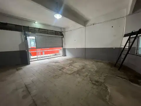 Alquiler de Galpón Comercial ? Flores