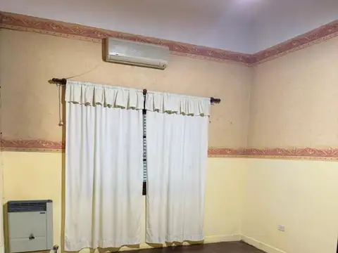 Casa en Alquiler en Zarate, $ 900.000