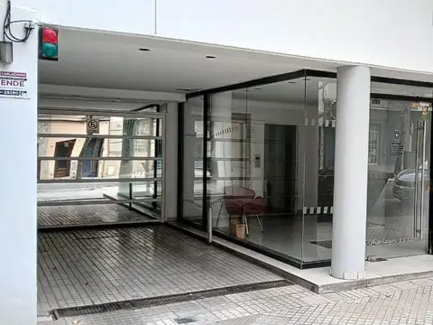 Cochera en Venta en Nuestra Señora De Lourdes, Rosario