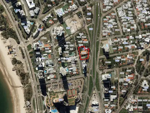 Boulevard Artigas, Parada 3, playa Mansa Punta del Este