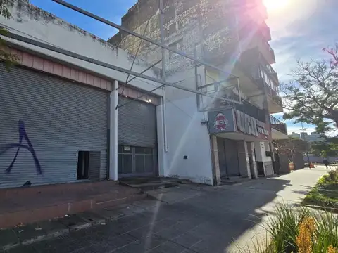 Galpon en Alquiler Av Maipu 765. B° Centro