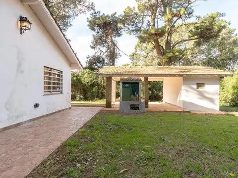 Casa en Venta con 6 cocheras