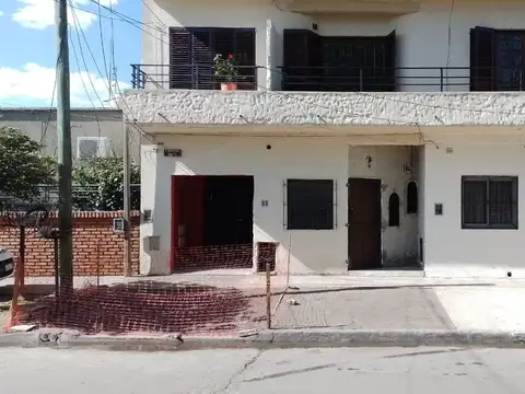 AMPLIO DEPARTAMENTO 2 AMBIENTES (SIN EXPENSAS)