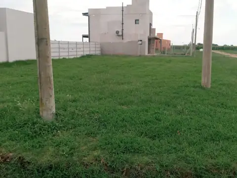 REMAX VENDE TERRENO EN SAN CARLOS NORTE (396 m2)