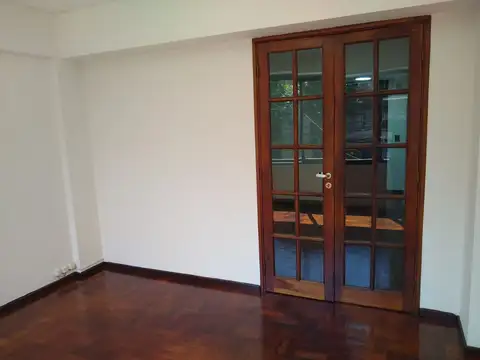 Oficina en Alquiler 54 años