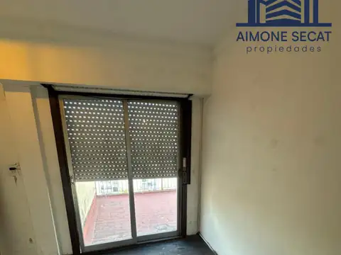 Departamento 2 ambientes en venta a reciclar. OPORTUNIDAD San Martin centro