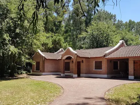 Maravillosa casa espera por ti en La Araucaria| Salvador Maria|Lobos